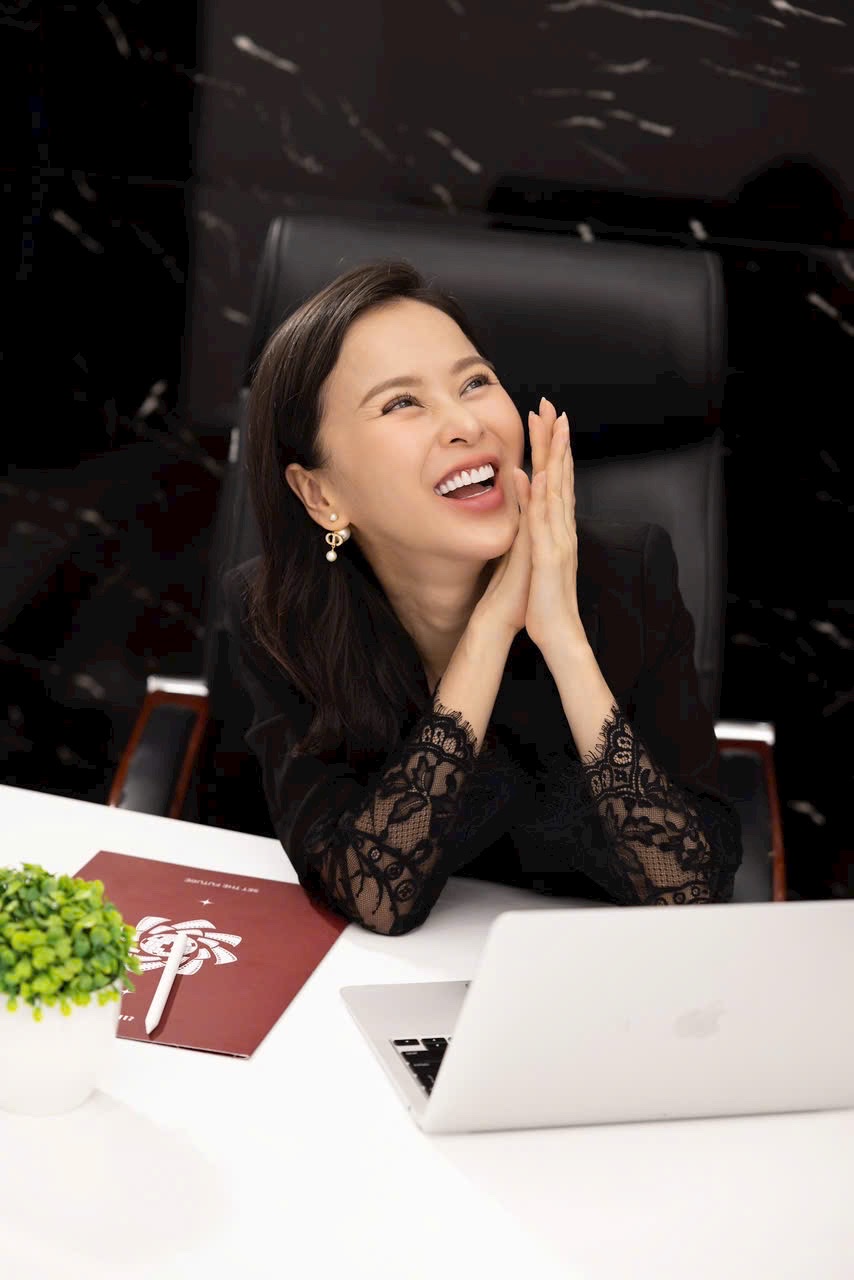 Annie Nguyễn — at work